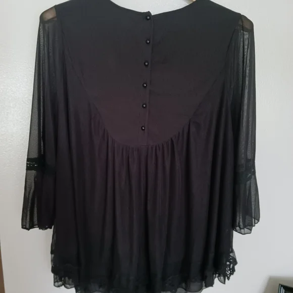 Cato • Women's Black Sheer Crochet Lace Bell Sleeve Peasant Blouse - Picture 5 of 16